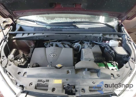 2017 Toyota Highlander Xle z USA, uszkodzony, nr VIN 5TDJZRFH2HS394184